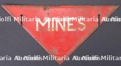Petit panneau mine. Small mine sign.