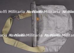 Housse de masque anti-gaz d'assaut US. US assault gas mask bag.
