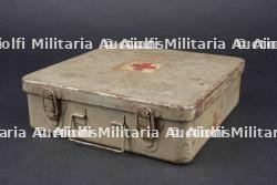 Boite First Aid de véhicule. Vehicle First Aid box.