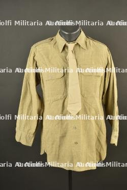 Chemise moutarde US. US mustard shirt.