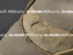 Chapeau de grande tenue de lieutenant du 4eme Régiment des Chasseurs Alpins italien. Lieutenant’s hat of the 4th Italian Alpine Hunters Regiment. — miniature 14