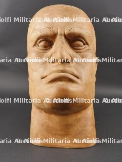 Buste de Benito Mussolini. Bust of Benito Mussolini.