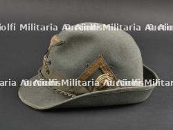 Chapeau de grande tenue de sous-lieutenant du 3eme Régiment des Chasseurs Alpins italien. Second lieutenant of the 3rd Italian Alpine Hunters Regiment. — miniature 4