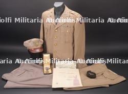 Uniforme de Robert G Miller 9th AAF. 9th USAAF Uniform Belonging to Robert G. Miller.