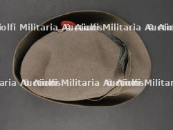 Chapeau de grande tenue d’adjudant du 1er Régiment des Chasseurs Alpins italien. Warrant officer’s hat of the 1st Italian Alpine Fighter Regiment. — miniature 4