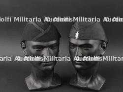 Lot de deux calots des jeunesses fascistes. Set of two caps of fascist youths. — miniature 1