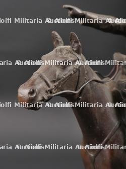 Statuette équestre. German equestrian statue. — miniature 3