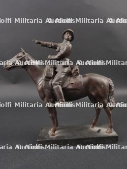 Statuette équestre. German equestrian statue. — photo 4