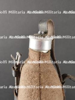 Gourde allemande. German canteen. — photo 12