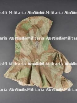 Capuche camouflé. German camouflage hood.