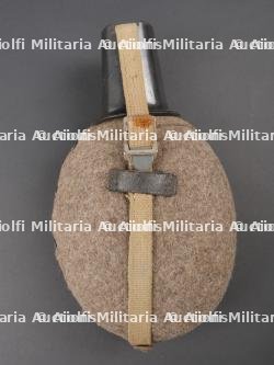 Gourde allemande. German Canteen.