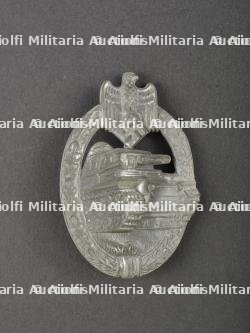Panzerkampfabzeichen. German panzer insignia.