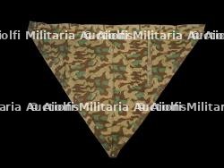 Toile de tente camouflée. camouflage tent canvas.