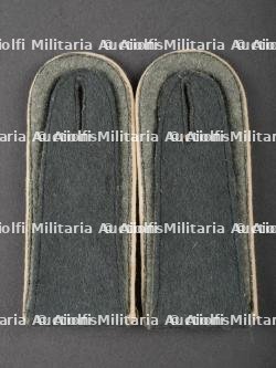 Pattes d'épaule infanterie. Infantry shoulder straps. — photo 2