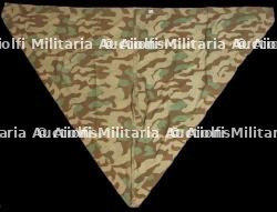 Toile de tente camouflée. camouflage tent canvas.