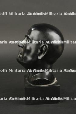 Buste de Benito Mussolini. Benito Mussolini bust. — photo 2