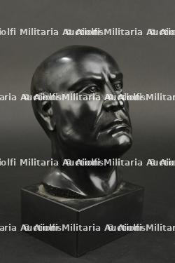 Buste de Benito Mussolini. Benito Mussolini bust. — photo 5
