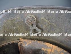 Stahlhelm M16 feldgrau stigmate de combat - ww1 german steel helmet with battle damage — miniature 9