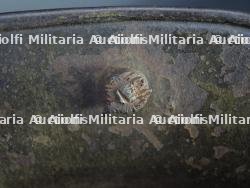 Stahlhelm M16 feldgrau stigmate de combat - ww1 german steel helmet with battle damage — miniature 17