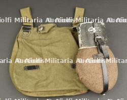 Sac à pain et gourde. German Bread bag and water bottle.