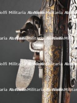 Fusil de chasse à silex du XVIIIè par JF Mouillet arquebusier à Liège de 1715 à 1732. — photo 15