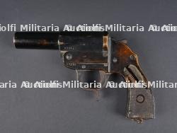 Pistolet lance fusée allemand.