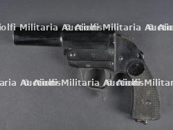 Pistolet lance fusée allemand.