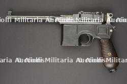 Pistolet semi automatique C96.