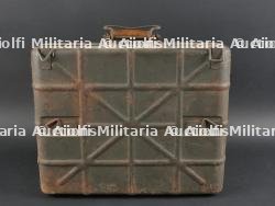 Caisse à grenade allemande.