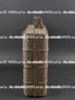 Caisse à grenade allemande. — miniature 6