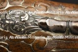 Superbe et rare paire de pistolets à double canons fin XVIIIe Canon Tordu garnitures en argent, platines silex transformées à percussion — photo 3