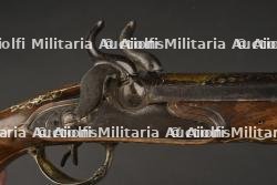 Superbe et rare paire de pistolets à double canons fin XVIIIe Canon Tordu garnitures en argent, platines silex transformées à percussion — miniature 15