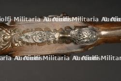 Superbe et rare paire de pistolets à double canons fin XVIIIe Canon Tordu garnitures en argent, platines silex transformées à percussion — photo 18