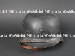 Casque Espagnol Z42 avec plaque de ceinturon et médaille. — miniature 6