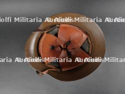 Casque Espagnol Z42 avec plaque de ceinturon et médaille. — miniature 17