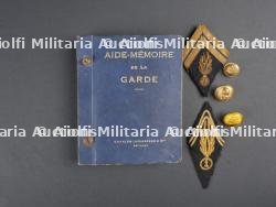 Patte de col du 1er régiment de la Garde, aide mémoire de la Garde