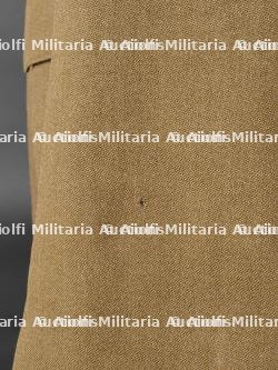Vareuse de Lieutenant de l'artillerie. — miniature 12