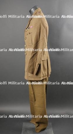 Uniforme de capitaine de l'artillerie.