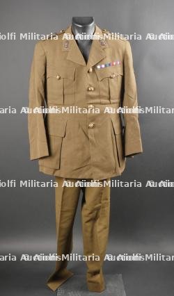 Uniforme de capitaine de l'artillerie. — photo 2