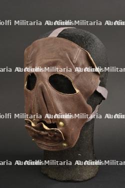 Maque facial britannique. — miniature 1