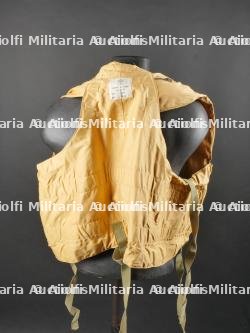 Mae Vest Britannique. — photo 8