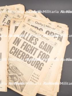 Journaux du Daily Mirror. — miniature 6