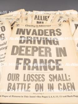 Journaux du Daily Mirror. — photo 7