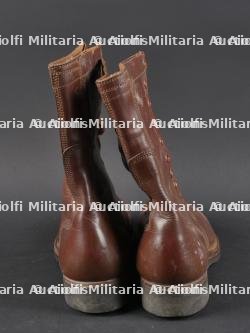 Bottes de marche. — miniature 3