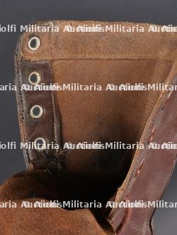 Bottes de marche. — miniature 18