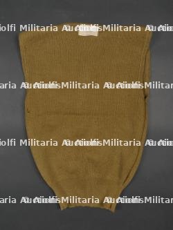 Pull et chaussettes US. — miniature 4
