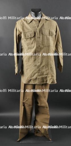 Chemise et pantalon moutarde. — photo 1