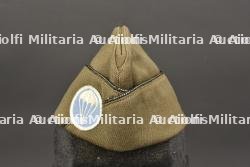 Calot d'officier parachutiste.