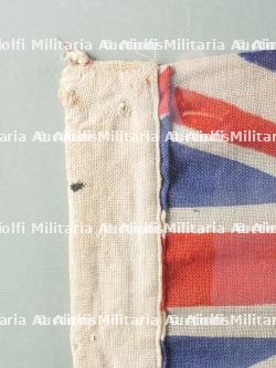 Drapeau du LST 575 britannique de Juno Beach. — miniature 7
