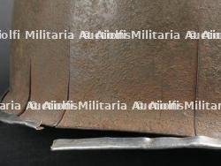 Coque de casque US de la 29ème DI US avec impacts. — miniature 8